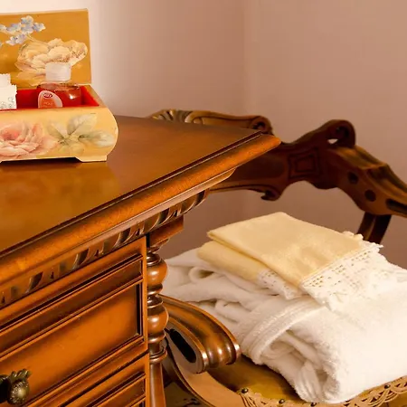 فندق مبيت وإفطار Le Fate Dei Fiori جرافيلونا توتشه